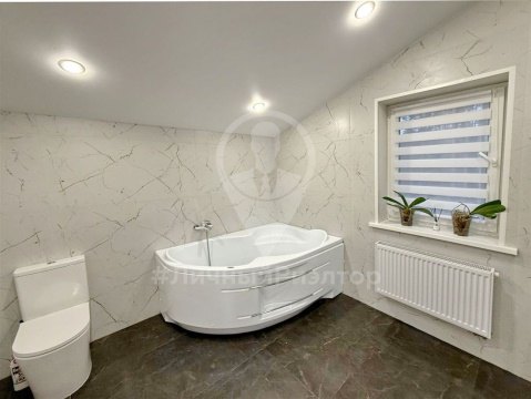 Дом 136м², участок 10 сот.