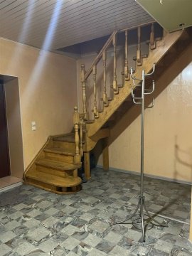 4-к квартира, 1/3 эт., 127м²