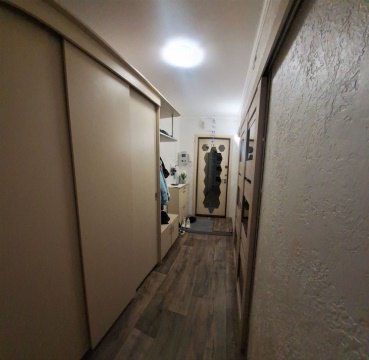 2-к квартира, 6/10 эт., 55м²