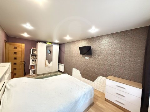 3-к квартира, 1/5 эт., 62м²